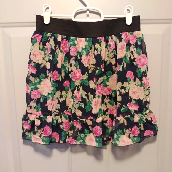 2 for 1 Mini Skirt - Picture 7 of 8